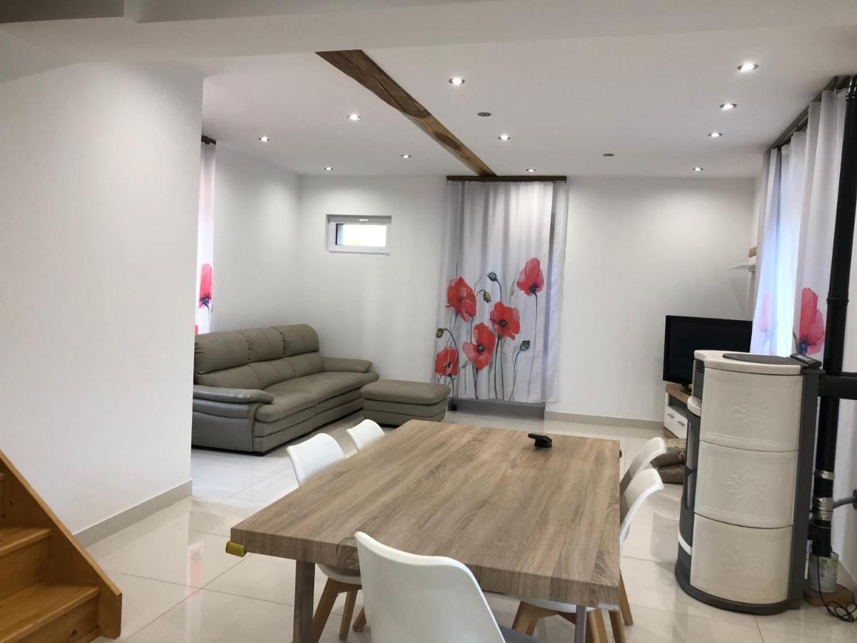 Jardin Juresien Maisons - Jacuzzi En Option Ferienhaus Jure