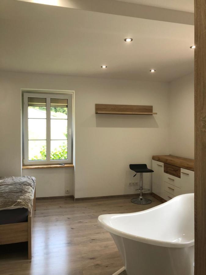 Jardin Juresien Maisons - Jacuzzi En Option