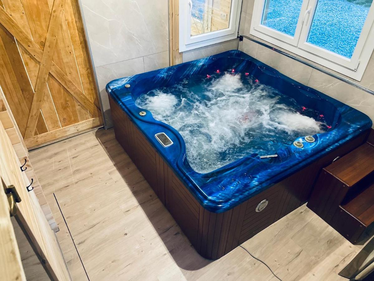 Holiday home Jardin Juresien Maisons - Jacuzzi En Option Jure